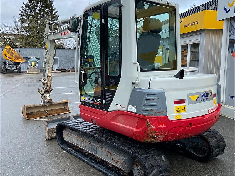 Minibagger Takeuchi TB 250