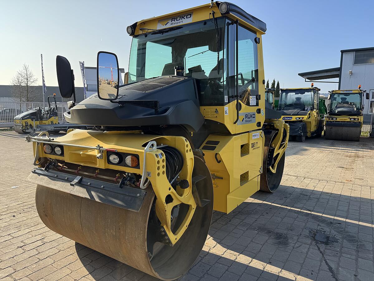 Tandemwalze Bomag BW 174 APO-4v