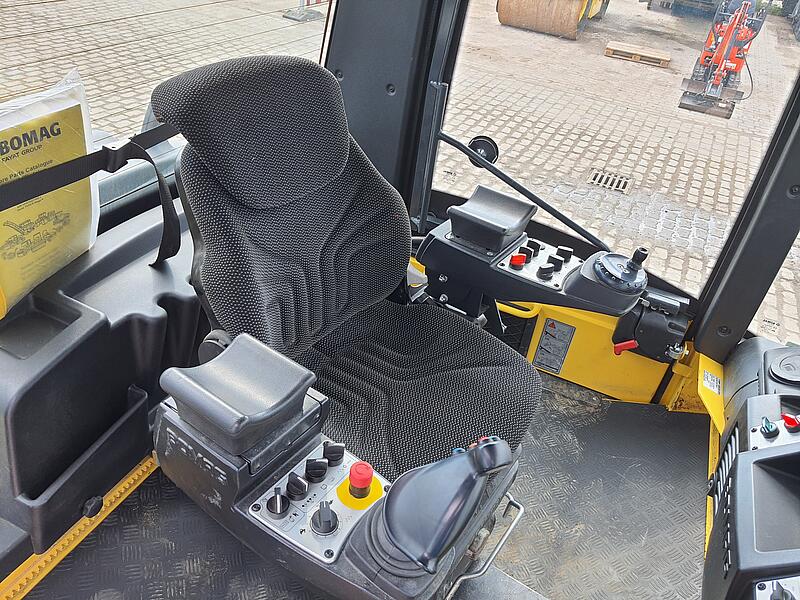 Tandemwalze Bomag BW 174 AP-4v