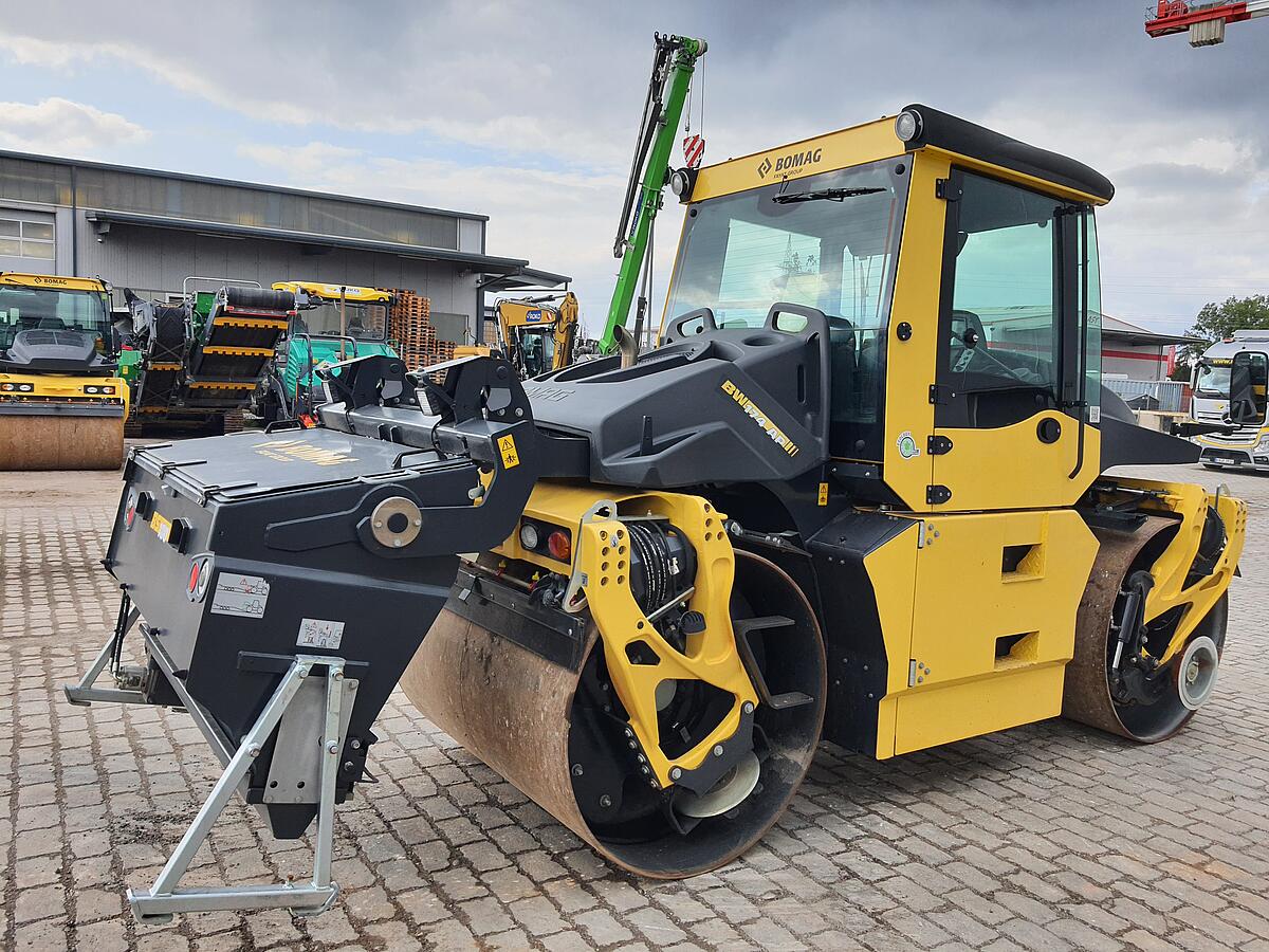 Tandemwalze Bomag BW 174 AP-4v