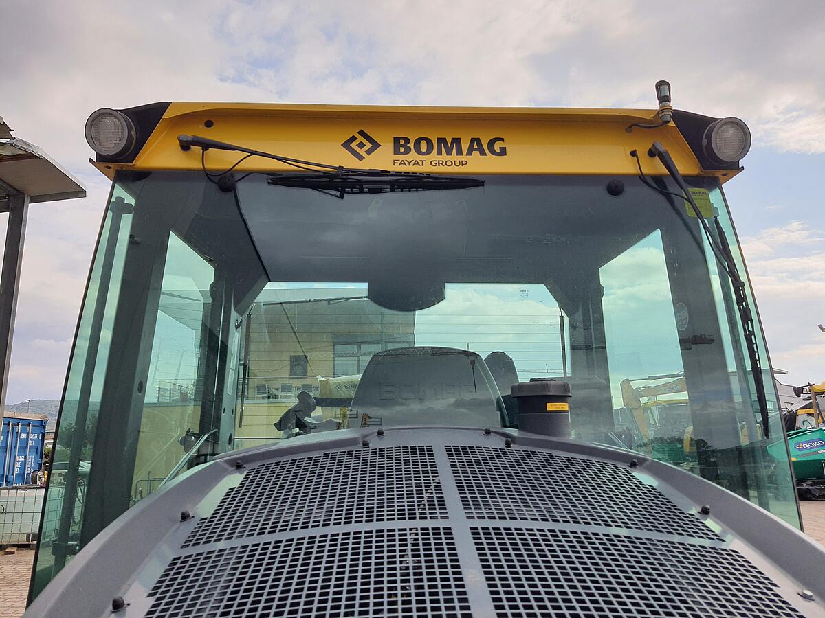 Tandemwalze Bomag BW 174 AP-4v